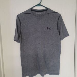 ~ Mens plain grey under armour threadborne shirt - size M
